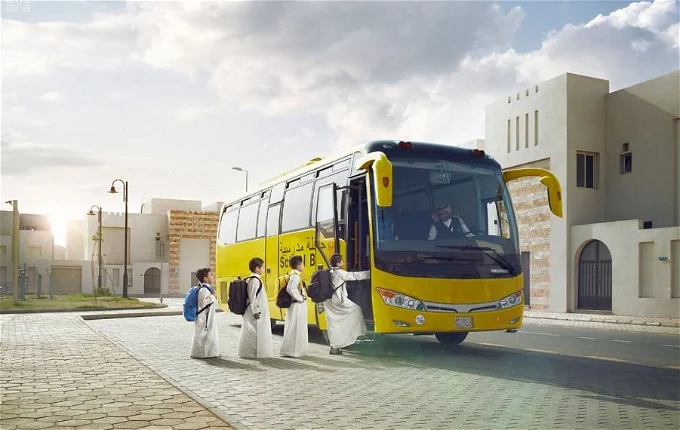 ما شروط نقل الطلاب من مدرسة إلى أخرى عبر نظام نور 1445؟