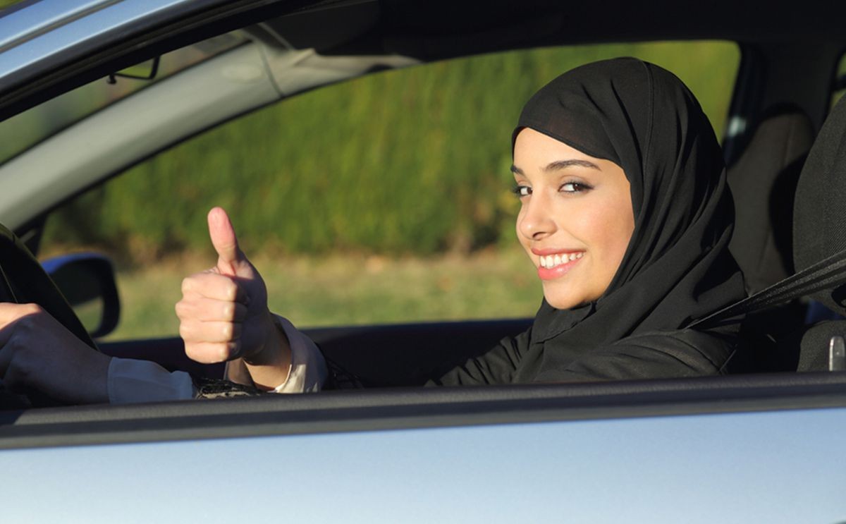طريقة التسجيل في دلة لتعليم القياده للنساء في السعودية