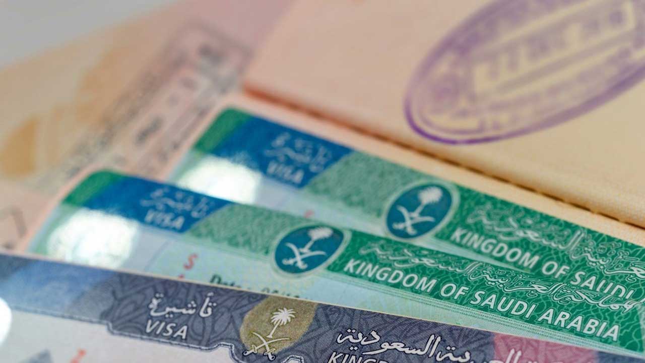 طريقة الاستعلام عن الطلبات والتأشيرات برقم جواز السفر 1445