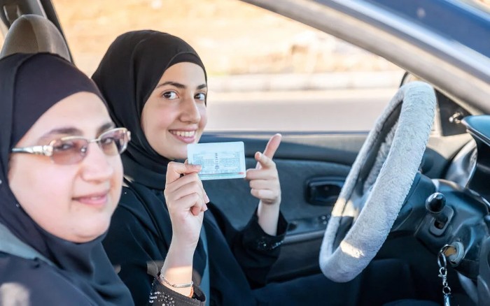 هل يمكن استبدال رخصة القيادة المصرية بالسعودية؟