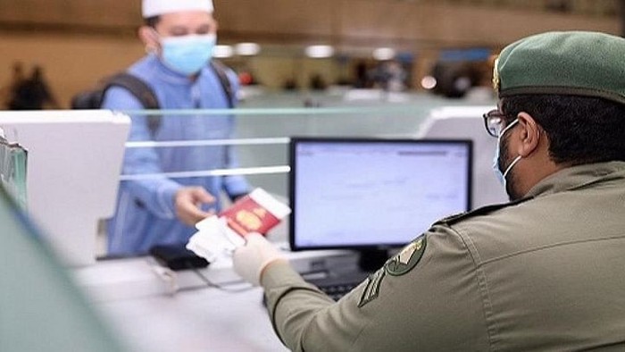 في حالة البقاء دون مغادرة: ما هي غرامة عدم إلغاء تأشيرة الخروج والعودة؟
