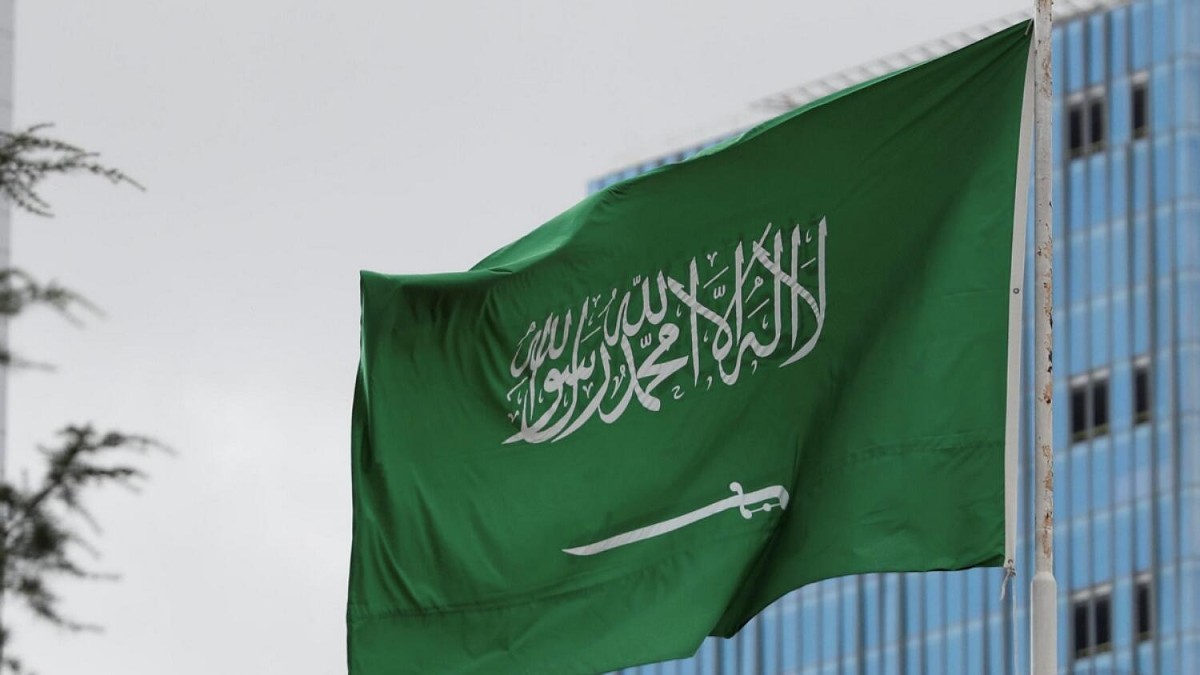 خطوات وشروط تغير مهنة وافد بالسعودية والإستعلام عن مهن الوافدين 1445