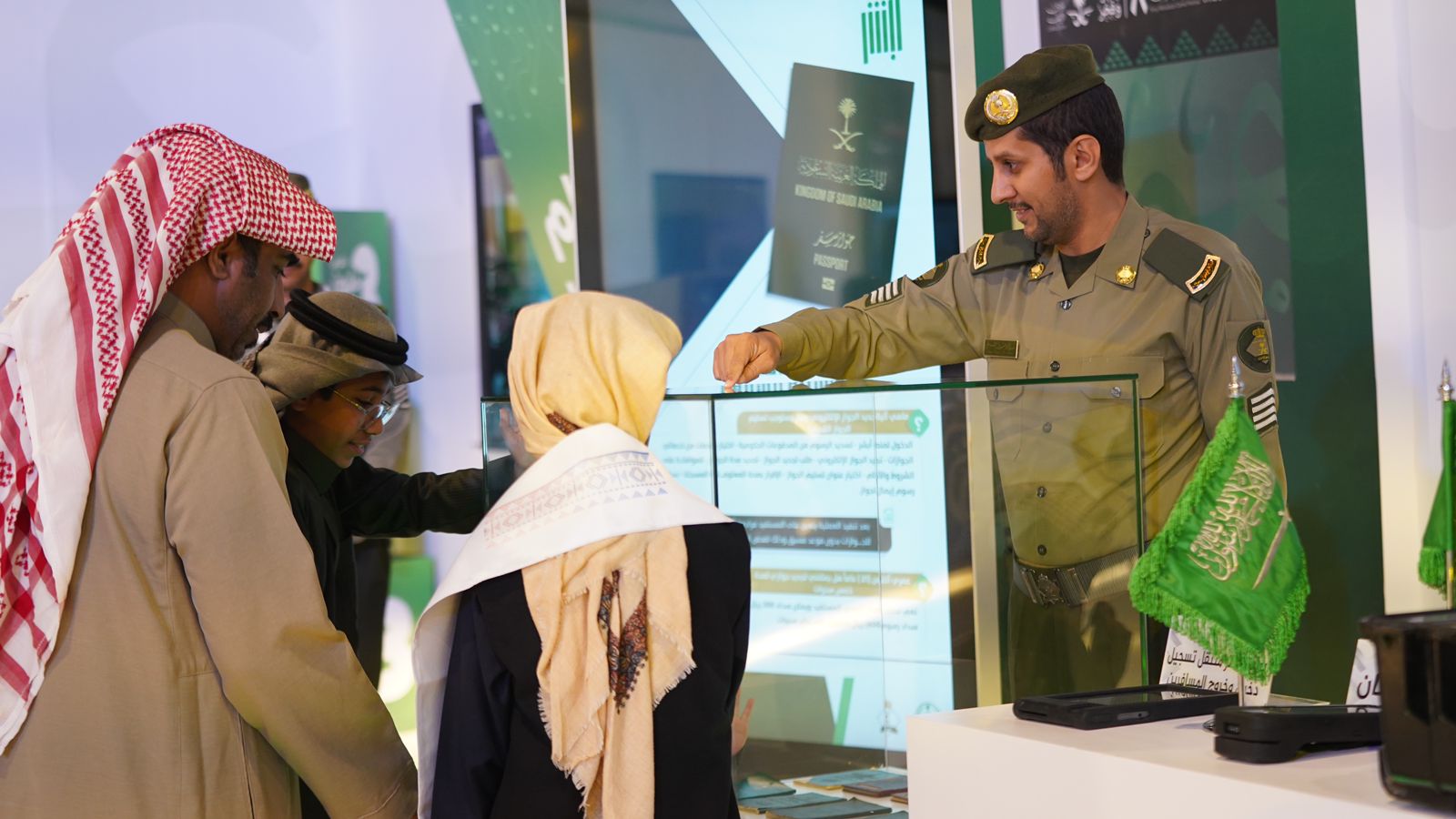 توضيح مهم من الجوازات بشأن طريقة إصدار إقامة بعد نقل الكفالة
