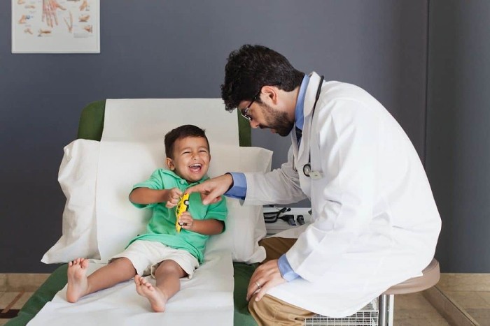 سلم رواتب الأطباء في السعودية 1445