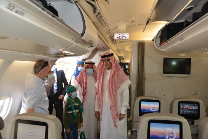 رقم خدمة عملاء الخطوط السعودية المجاني 24 ساعة من جميع الدول