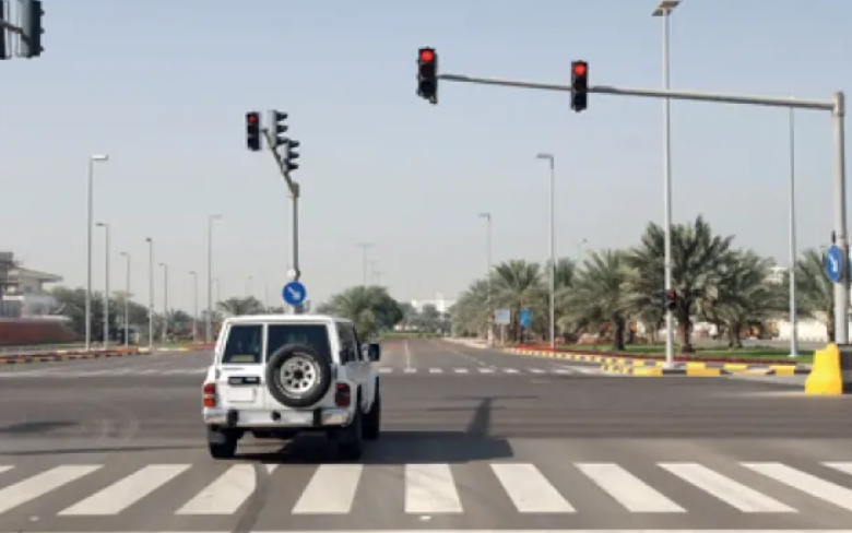مدة صدور مخالفة قطع الإشارة في السعودية