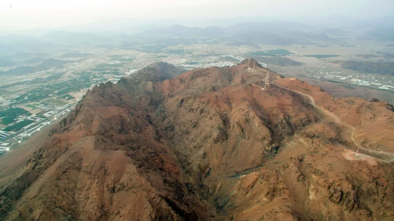 إزالة جبل أحد في السعودية