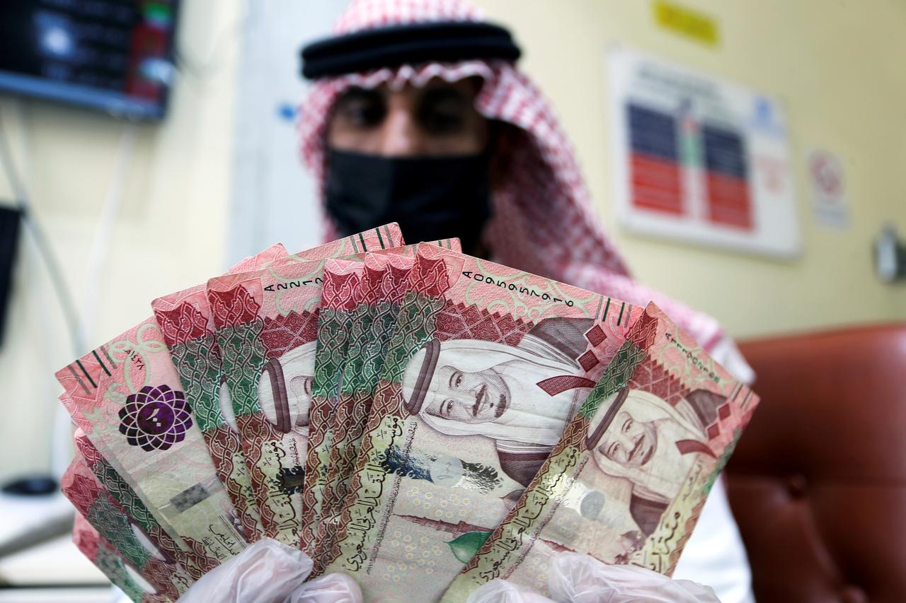 سعوده بدون دوام براتب 5000